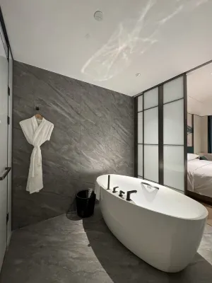 Zhuhai Xiangzhou | WINGATE • Wyndham Grand Riverside Hotel (Gongbei Port Plaza Huafa Shangdu Branch) Rooms Photos