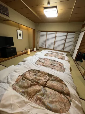 Hotel Hagoromo Kamar Photos