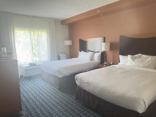 Fairfield Inn & Suites Washington, DC/New York Avenue Rooms Photos