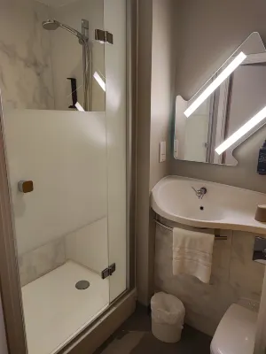 ibis budget London Whitechapel - Brick Lane Zimmer Photos