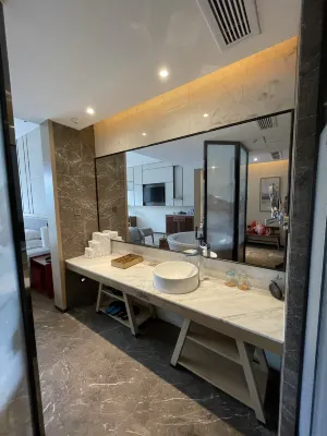 Caoxi Hot Spring Holiday Resort Rooms Photos