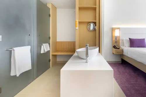 Premier Inn Dubai Ibn Battuta Mall Camere Photos