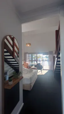 Mariners Cove Waterfront Motel and Apartments Rooms Photos