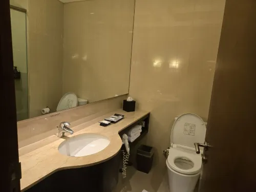 Hotel JS Luwansa Kamar Photos