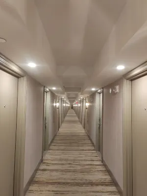 Skyline Hotel Detroit Airport, SureStay Collection by BW Public Areas Photos