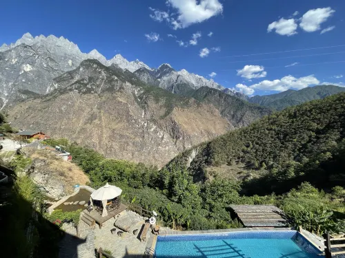 Tiger Leaping Gorge yachajiao Manor Photos