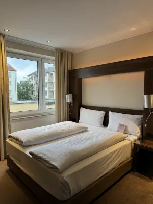 Flemings Hotel Frankfurt Main-Riverside Rooms Photos