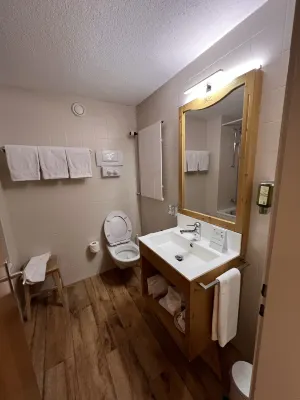 Hotel Bernerhof Grindelwald Rooms Photos