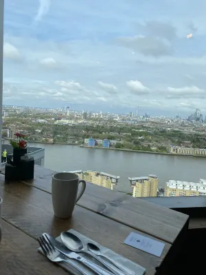 Novotel London Canary Wharf Photos