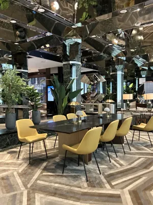 Millennium Hilton New York One UN Plaza Dining Photos
