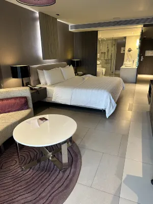 Le Méridien Suvarnabhumi, Bangkok Golf Resort & Spa Rooms Photos