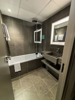 Novotel Paris 17 Kamar Photos