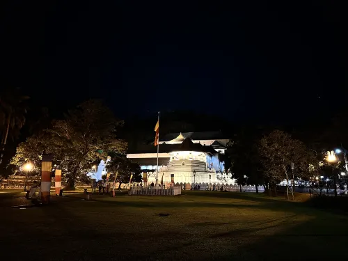 King of Kandy Circondario Photos