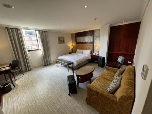 MRT Hotel Chambres Photos