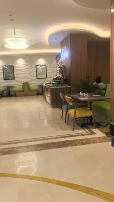 Holiday Inn Jeddah Corniche Aree comuni Photos