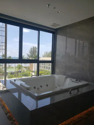 Four Points by Sheraton Bintan, Lagoi Bay Kamar Photos