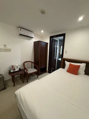 The Summer Hotel Kamar Photos