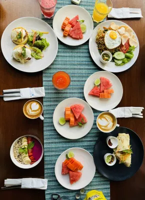 Abia Villa Legian Dining Photos