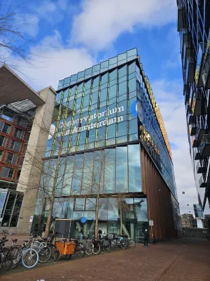 Hampton by Hilton Amsterdam Centre East Exterior Photos
