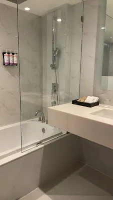 Mövenpick Hotel Sukhumvit 15 Bangkok Kamar Photos