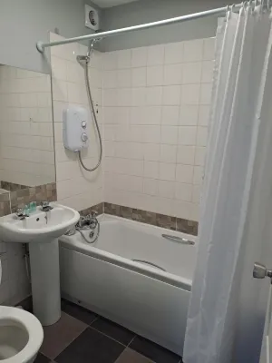 Citi Hotel Aberdeen Rooms Photos