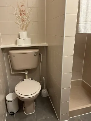 Mitre House Hotel Rooms Photos