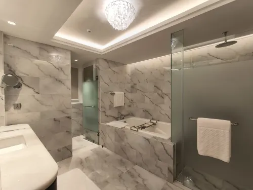 The St. Regis Jakarta Kamar Photos