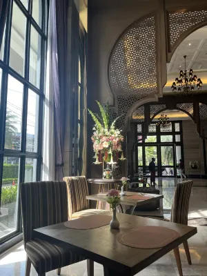 Al Meroz Hotel Bangkok - the Leading Halal Hotel Restauration Photos