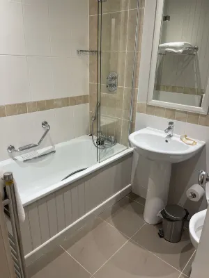 The Belsfield Hotel Rooms Photos