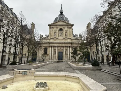 Select Hôtel Rive gauche À proximité de l'hôtel Photos