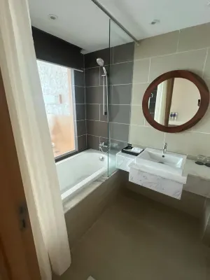 Starcity Hotel & Condotel Beachfront Nha Trang Номера Photos