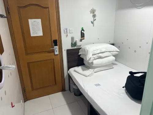 Meilin Hotel Kamar Photos