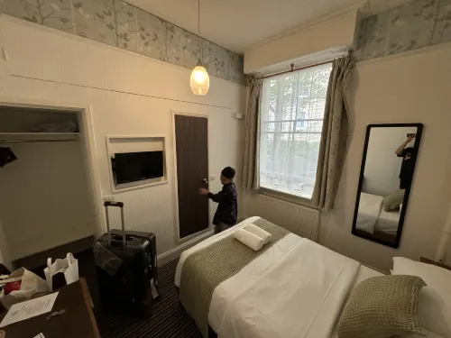 St Athans Hotel Rooms Photos
