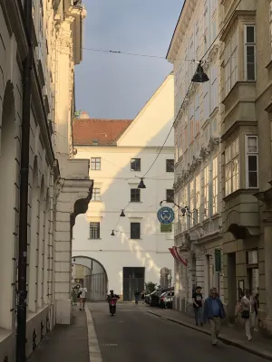 Schick Hotel Erzherzog Rainer In der Nähe des Hotels Photos
