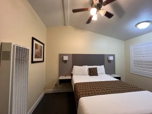 Silver Surf Motel Rooms Photos