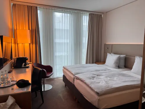 H4 Hotel München Messe Zimmer Photos