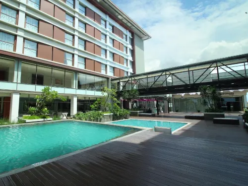 Mercure Padang Relaksasi & Rekreasi Photos