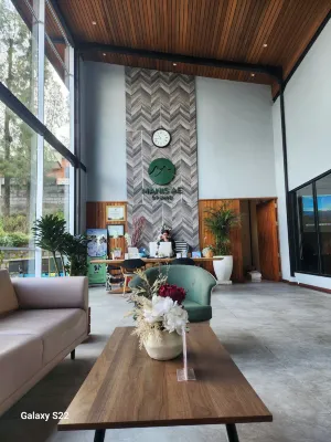 Manis Ae Cabin & Resto Bromo Area Publik Photos