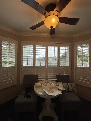 Sand Pebbles Inn Photos