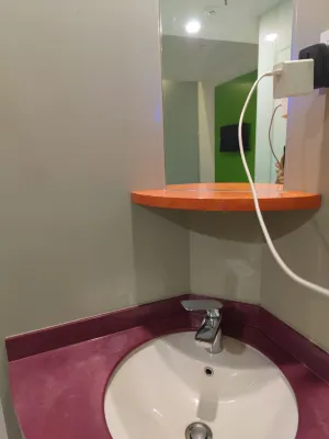 POP! Hotel Kelapa Gading Jakarta Kamar Photos