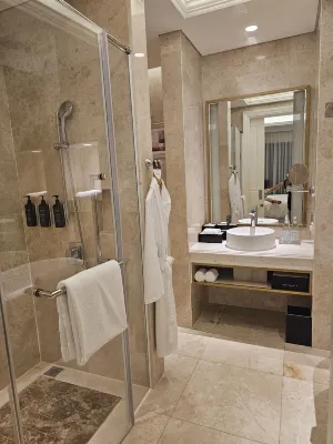 Sheraton Grand Danang Beach Resort & SPA Phòng Photos