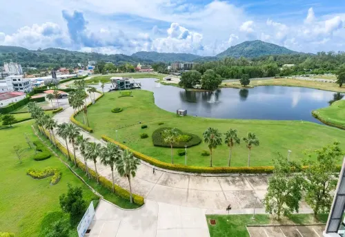Wyndham Royal Lee Phuket Рядом с отелем Photos