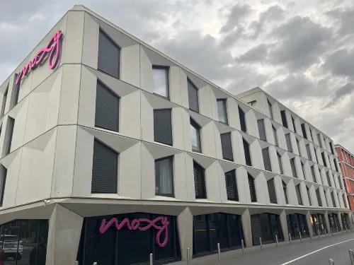 Moxy Lausanne City Extérieur Photos