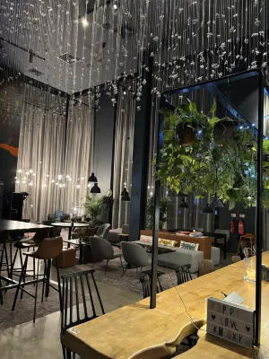 Moxy Chester Espaces publics Photos
