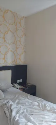 Tab Hotel Surabaya Kamar Photos
