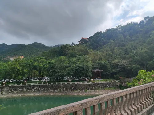 Hanting Hotel (Beijing Wangjing 798 Art Zone) Рядом с отелем Photos