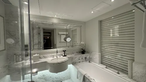 The Langham, Hong Kong Kamar Photos
