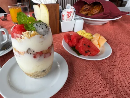 Weekender Resort Dining Photos
