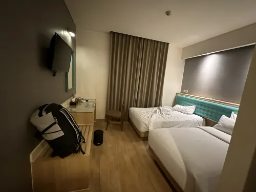 Hotel Santika Kelapa Gading Kamar Photos