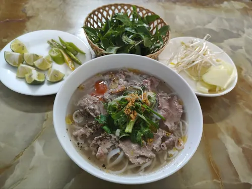 Khách sạn Royal Charm Ăn uống Photos
